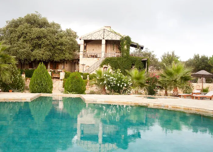 בית הארחה Hoyran Wedre Country Houses