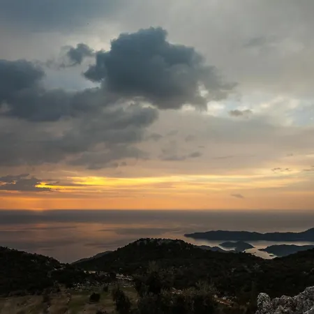 霍兰威德勒乡村旅馆 Davazlar
